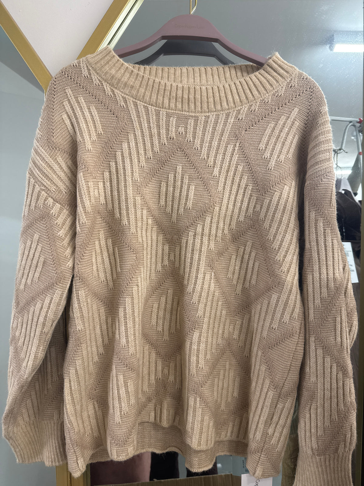 Abstract Textured Knit Jumper – Taupe