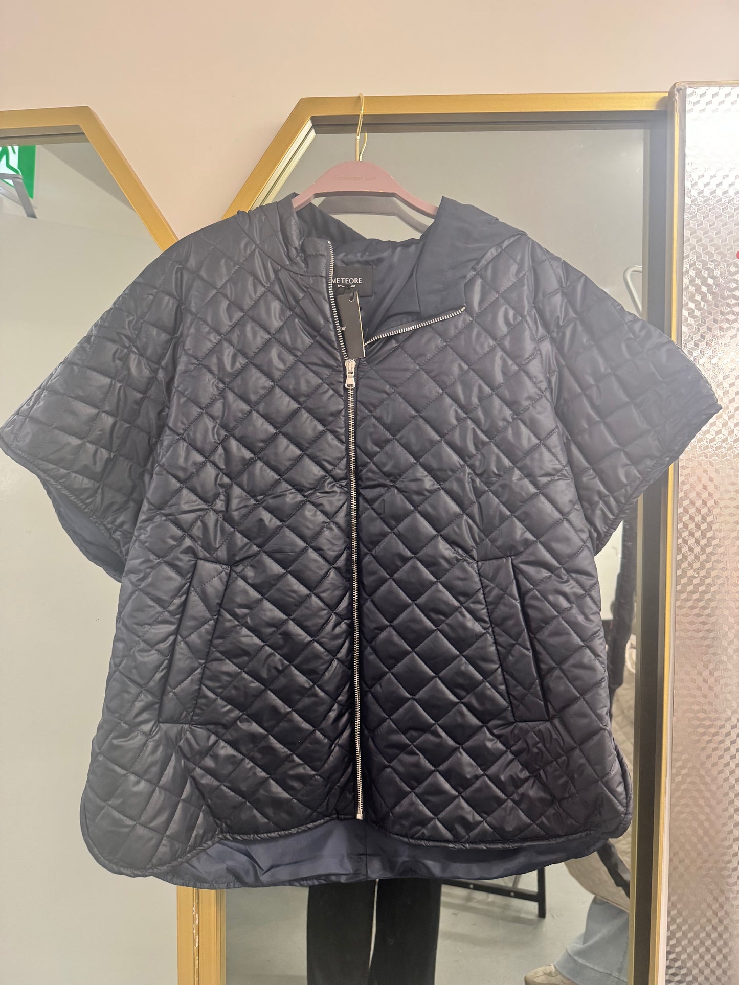  Aladin Quilted Hooded Cape Jacket