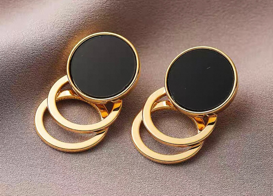 Elegant Statement Earrings – A curated mix of bold, vintage-inspired designs with pearls, florals, and sculptural gold accents, crafted from brass or copper plated with 18k gold and featuring s925 silver needles for comfort