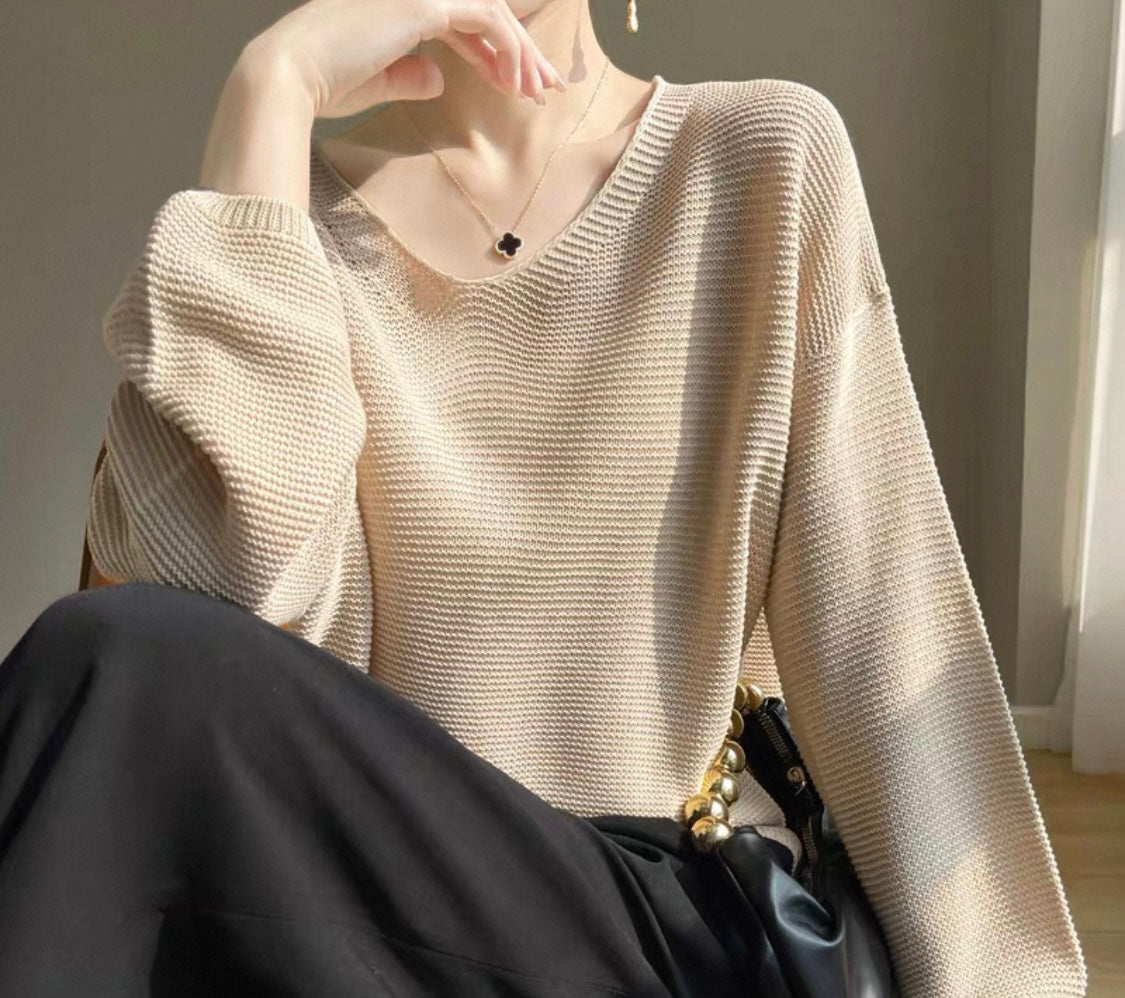 Ivory V-Neck Knit Pullover