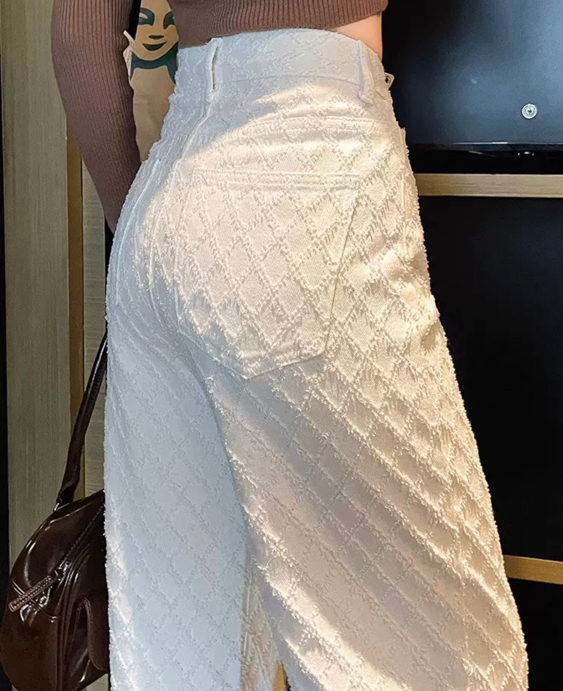 Textured White Trousers – Elegant Summer Fit