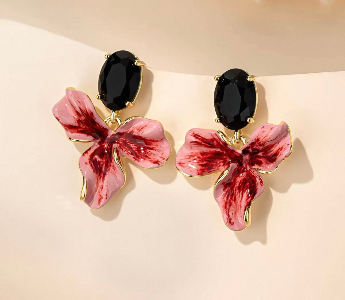 Elegant Statement Earrings – A curated mix of bold, vintage-inspired designs with pearls, florals, and sculptural gold accents, crafted from brass or copper plated with 18k gold and featuring s925 silver needles for comfort