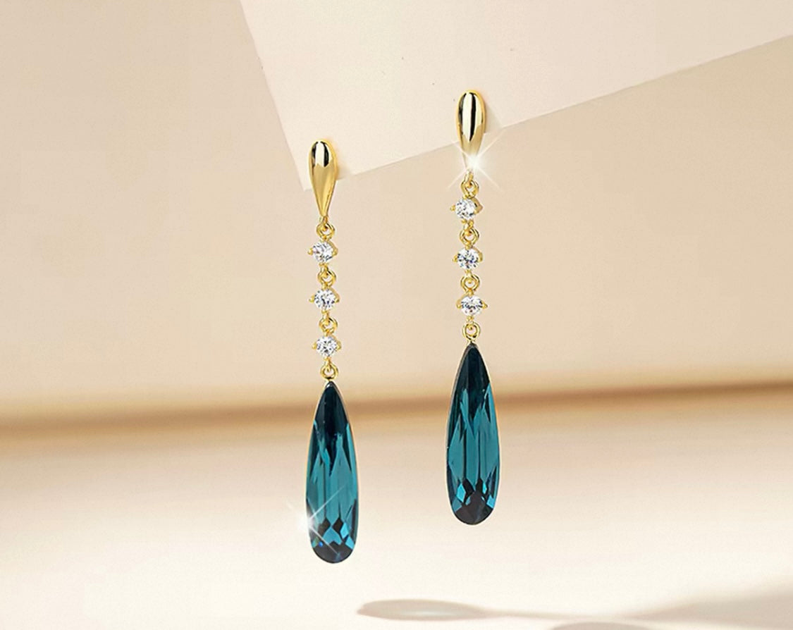 Elegant Statement Earrings – A curated mix of bold, vintage-inspired designs with pearls, florals, and sculptural gold accents, crafted from brass or copper plated with 18k gold and featuring s925 silver needles for comfort