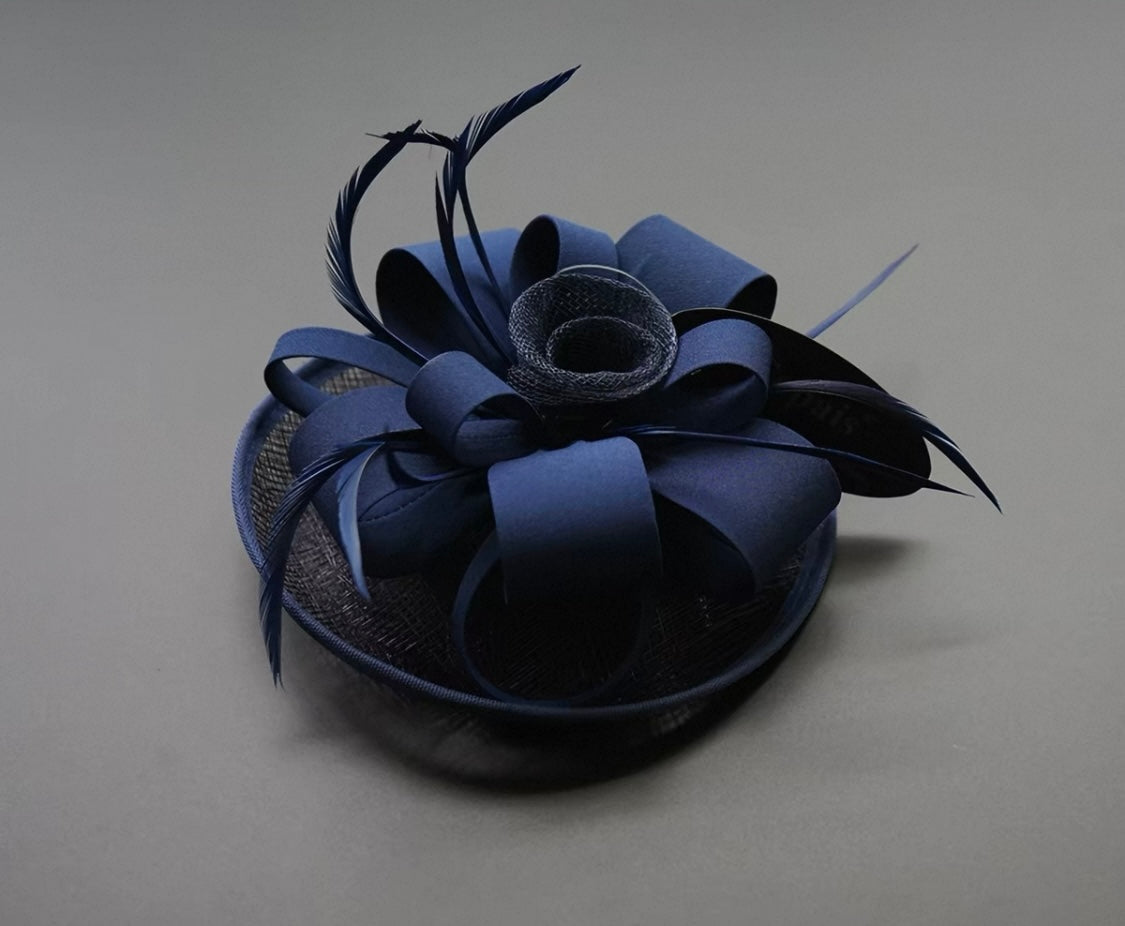 Elegant Fascinator Hat with Feathers