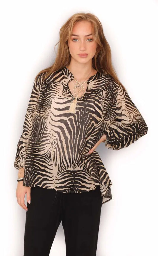 Stylish blouse with animal print and luxurious details – Style 2713