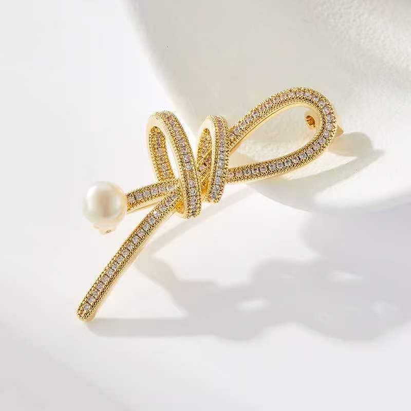 Brooches & Lapel Pins