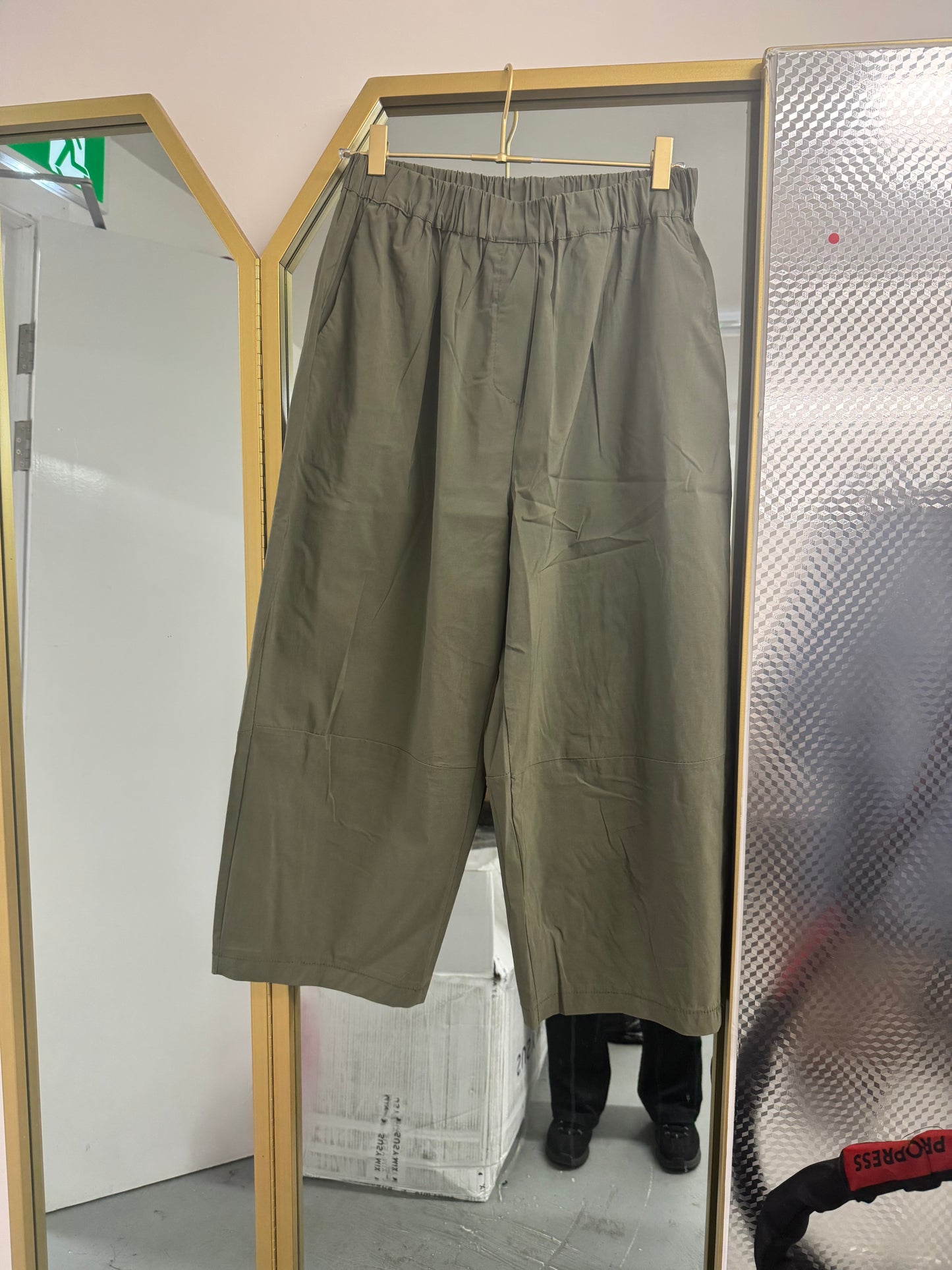 Relaxed Wide Leg Trousers