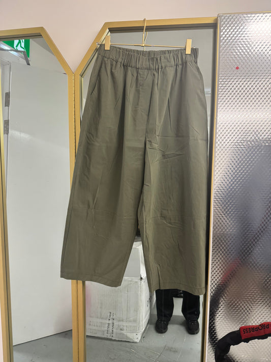 Relaxed Wide Leg Trousers
