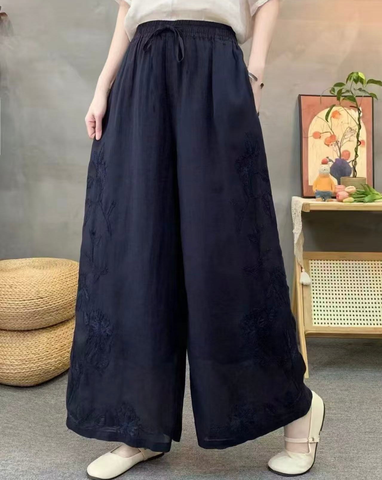 Relaxed 100% Linen Trousers with Embroidery