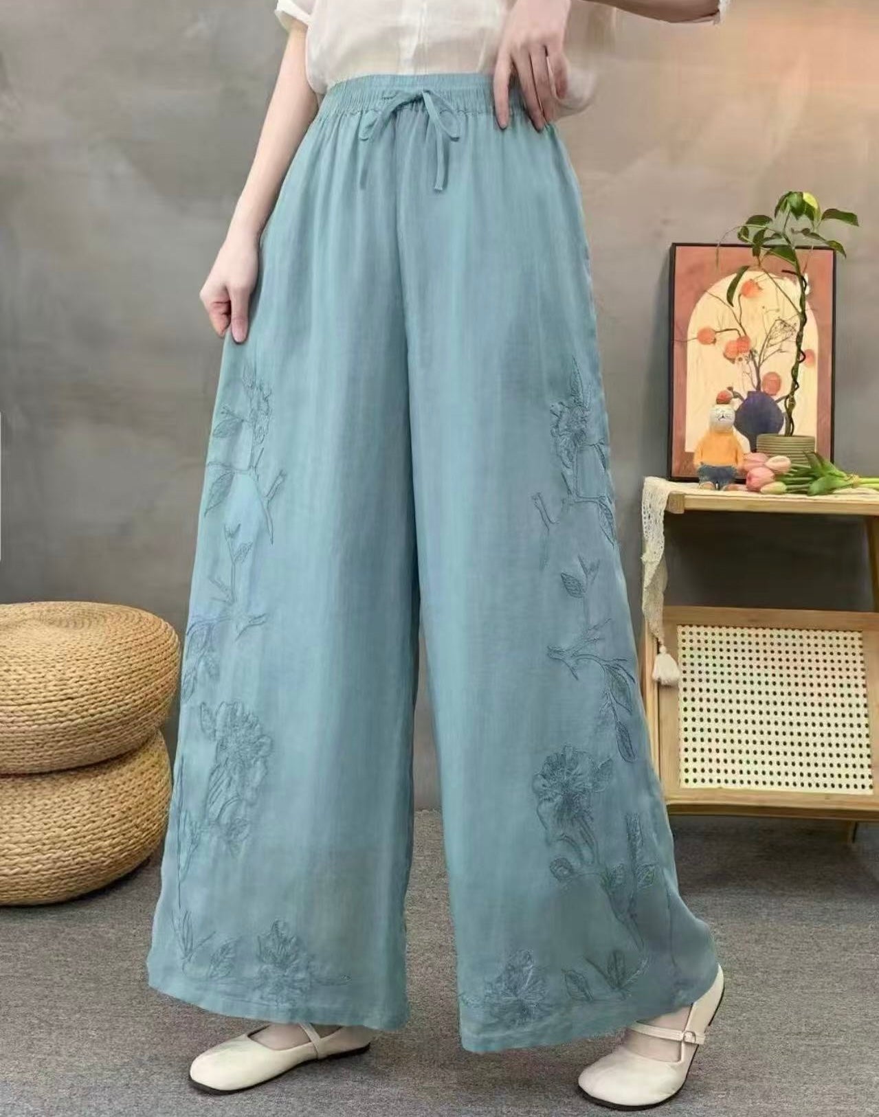 Relaxed 100% Linen Trousers with Embroidery