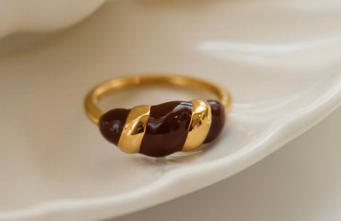 Elegant Ring