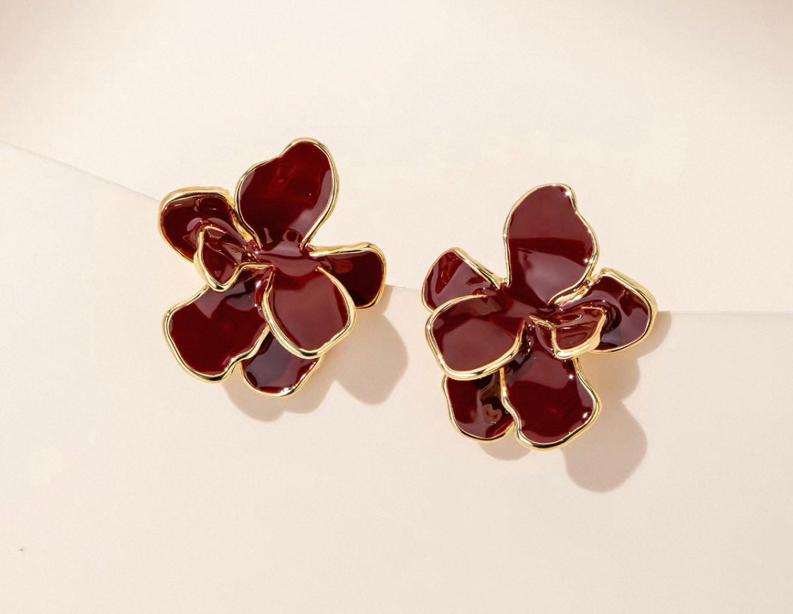 Elegant Statement Earrings – A curated mix of bold, vintage-inspired designs with pearls, florals, and sculptural gold accents, crafted from brass or copper plated with 18k gold and featuring s925 silver needles for comfort