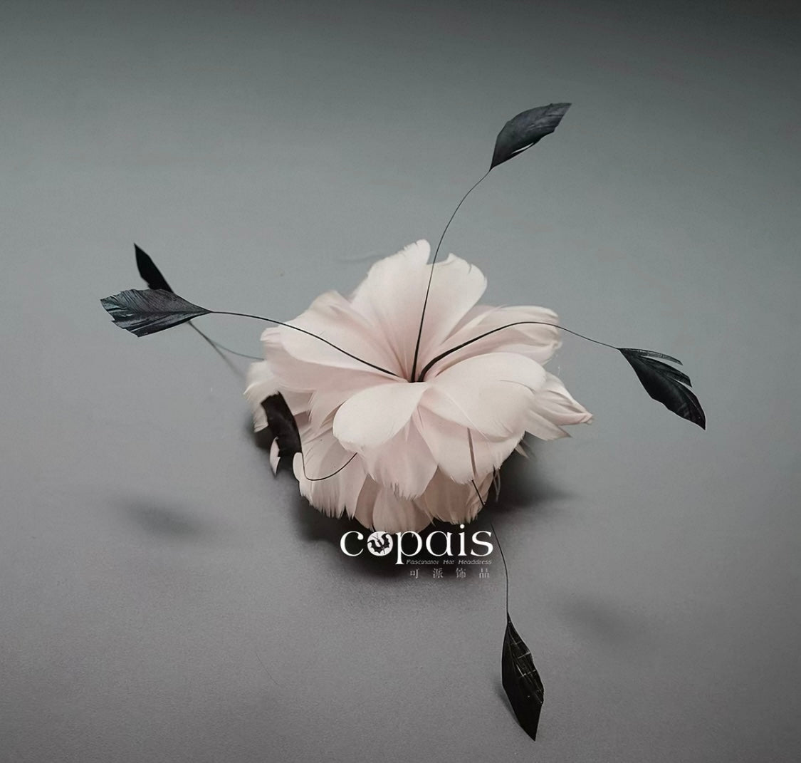 Statement Feather Fascinator