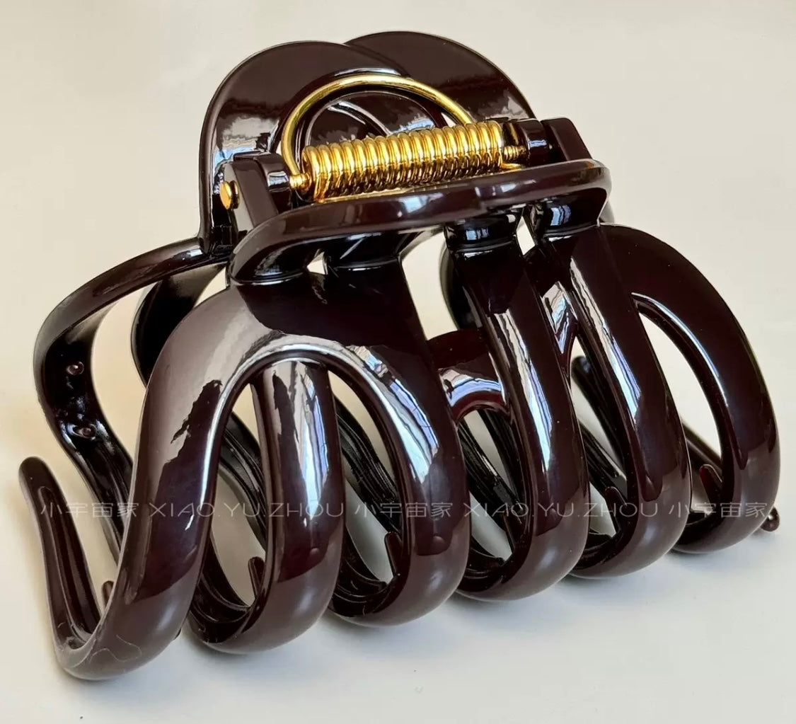 Marble Acrylic Hair Claw Clip – Caramel Swirl
