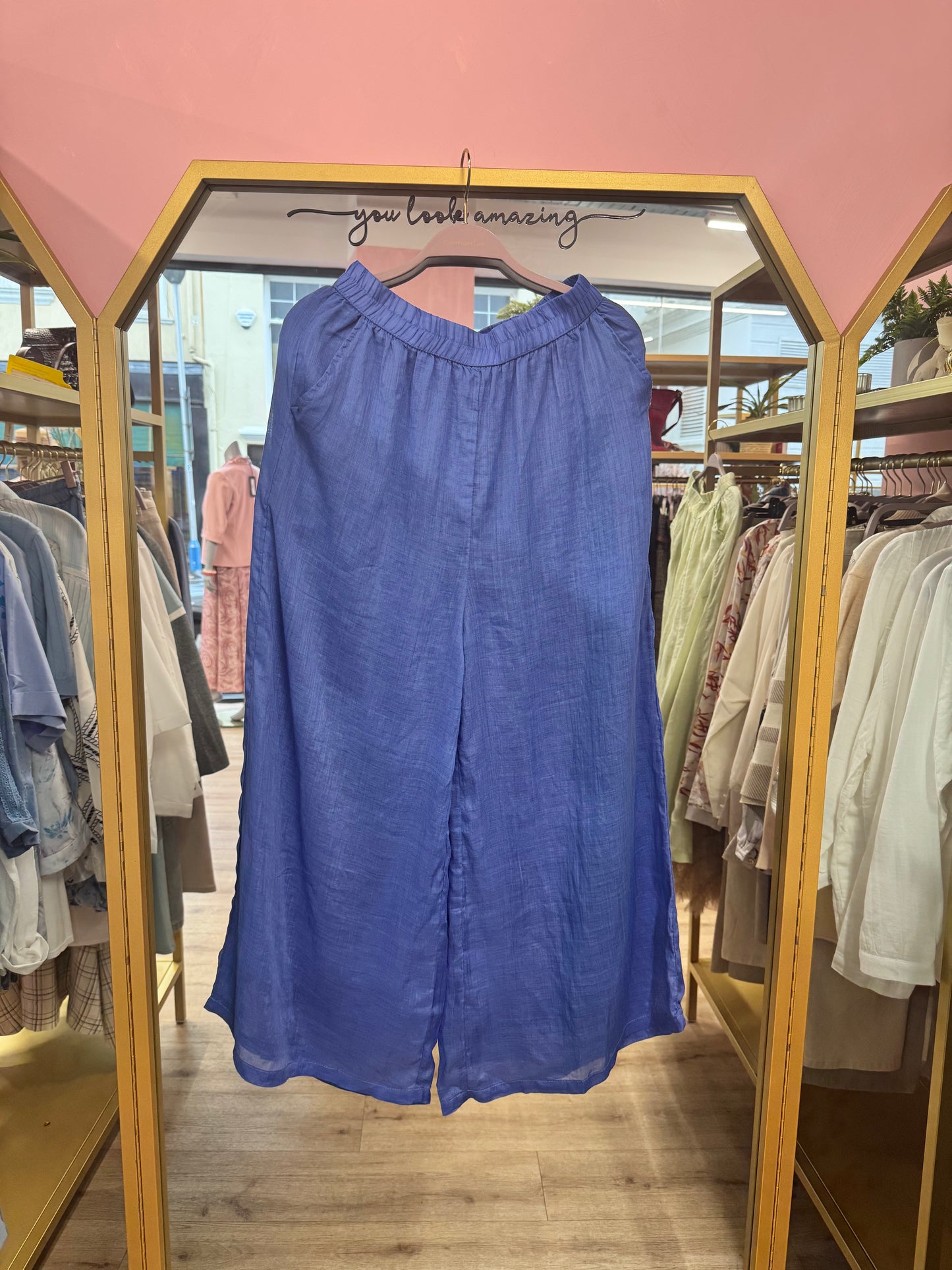 Relaxed Linen Trousers – Natural Comfort Fit