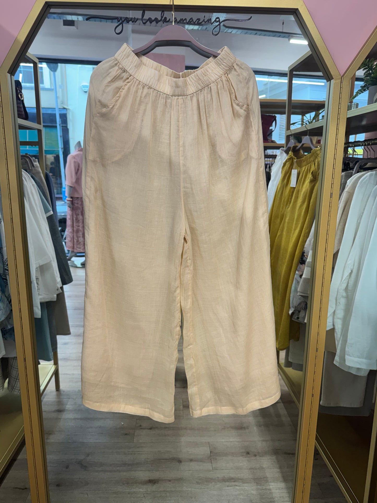 Relaxed Linen Trousers – Natural Comfort Fit
