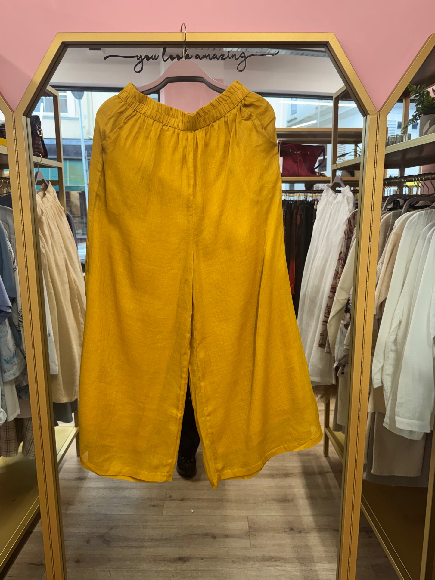 Relaxed Linen Trousers – Natural Comfort Fit