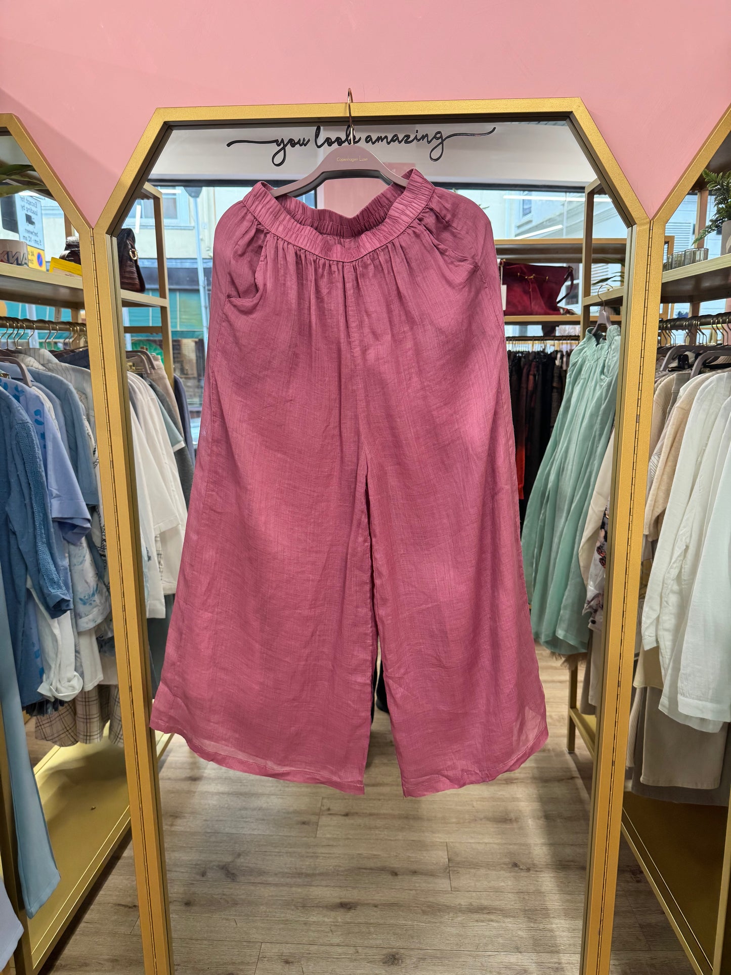 Relaxed Linen Trousers – Natural Comfort Fit