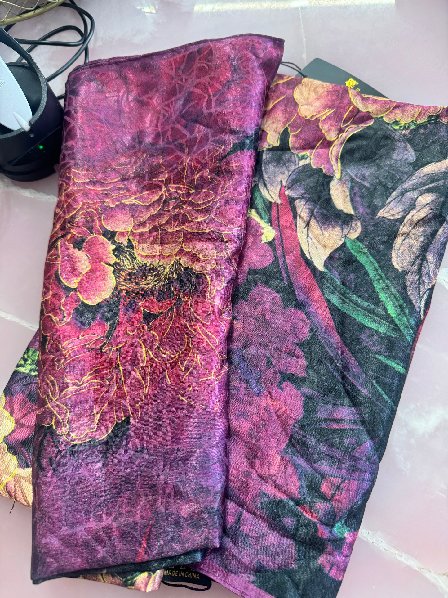 Elegant Printed Scarf – Floral & Paisley Designs