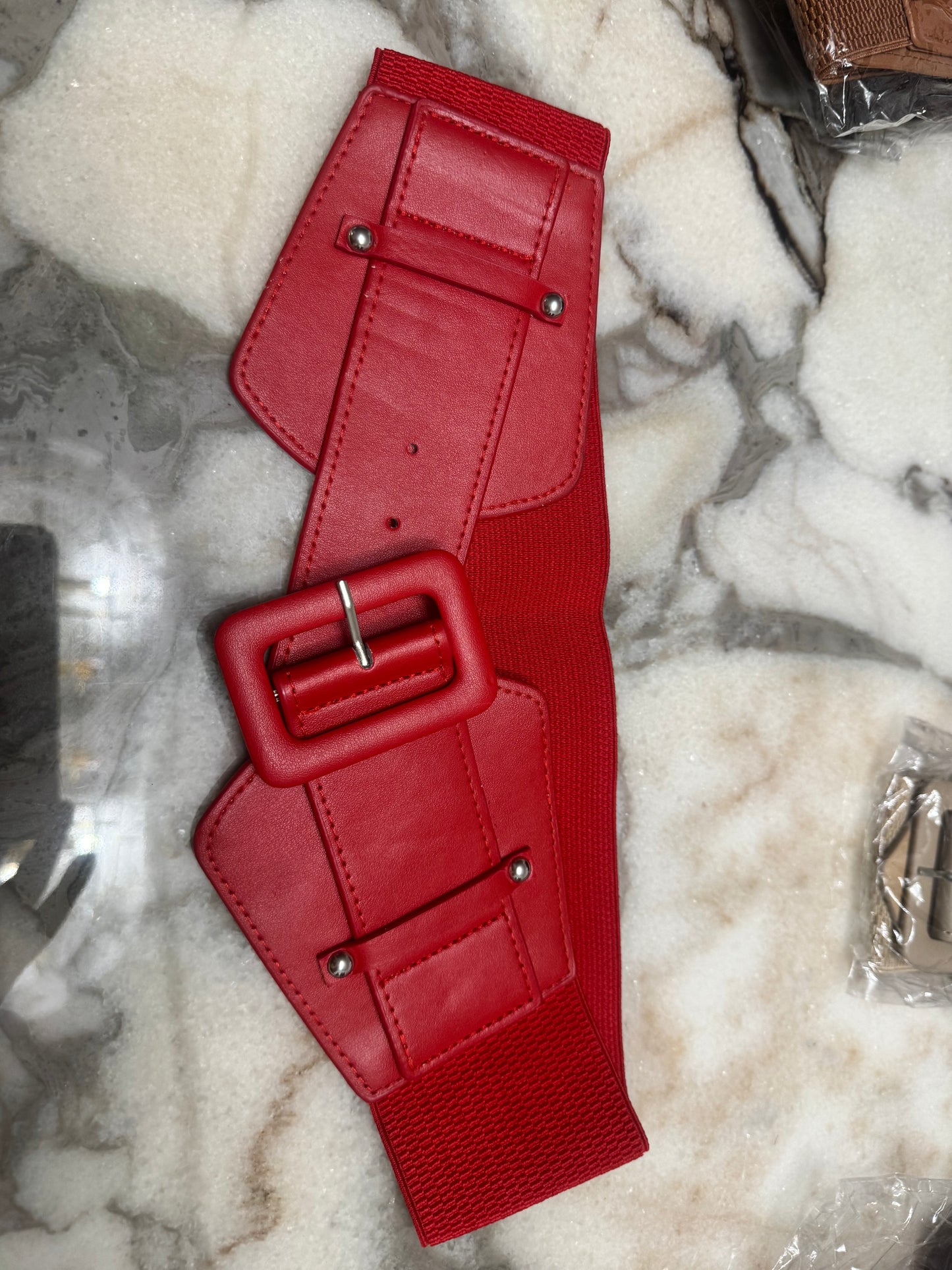 Women’s Wide Elastic Waist Belt – Statement Buckle