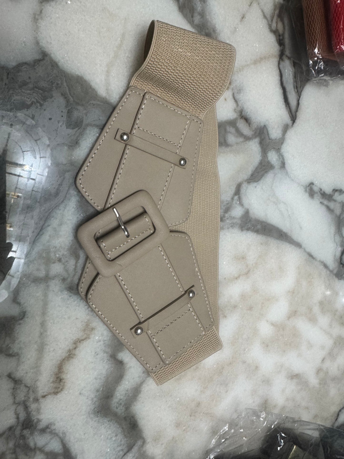 Women’s Wide Elastic Waist Belt – Statement Buckle