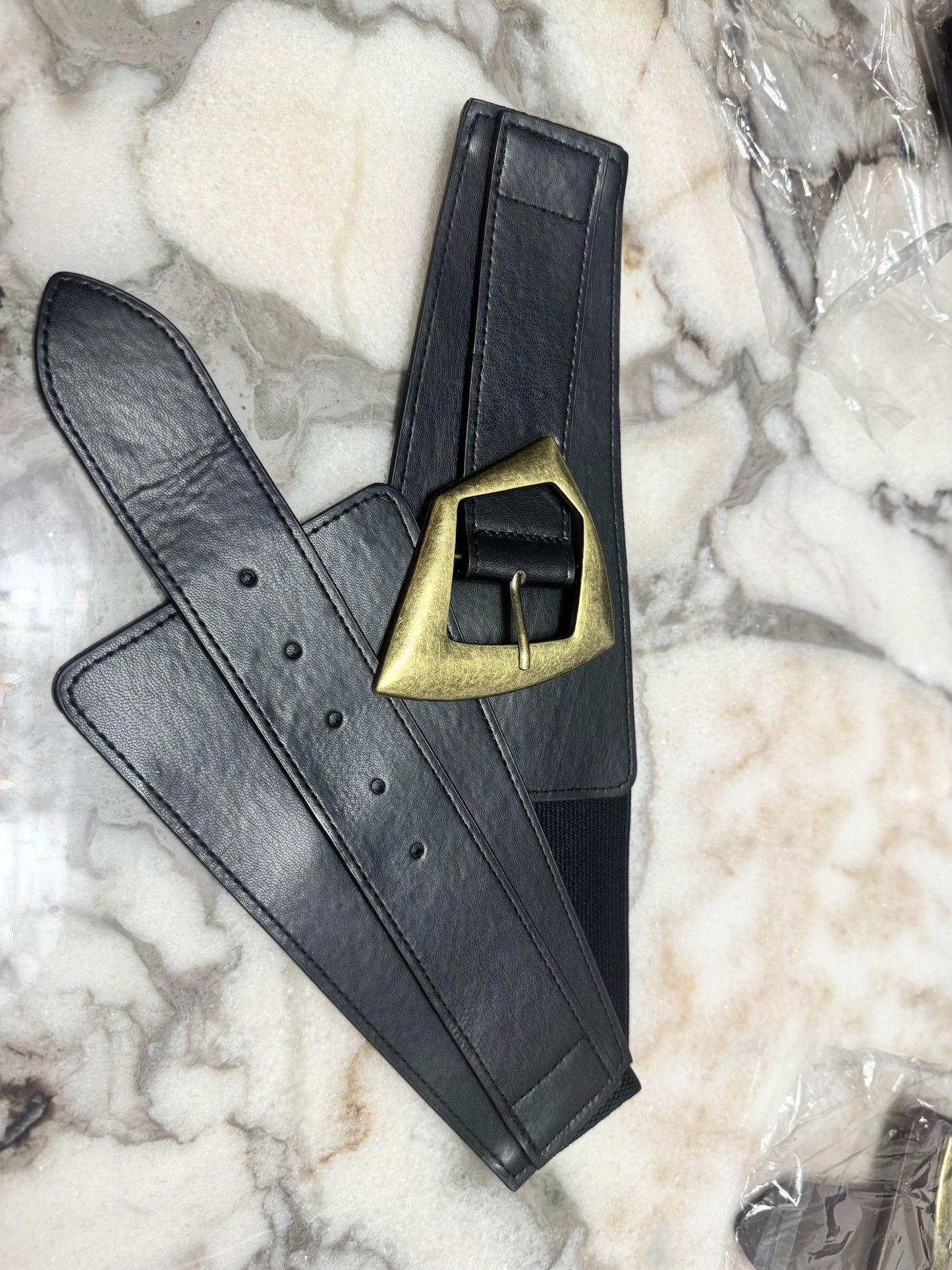 Women’s Wide Elastic Waist Belt – Statement Buckle