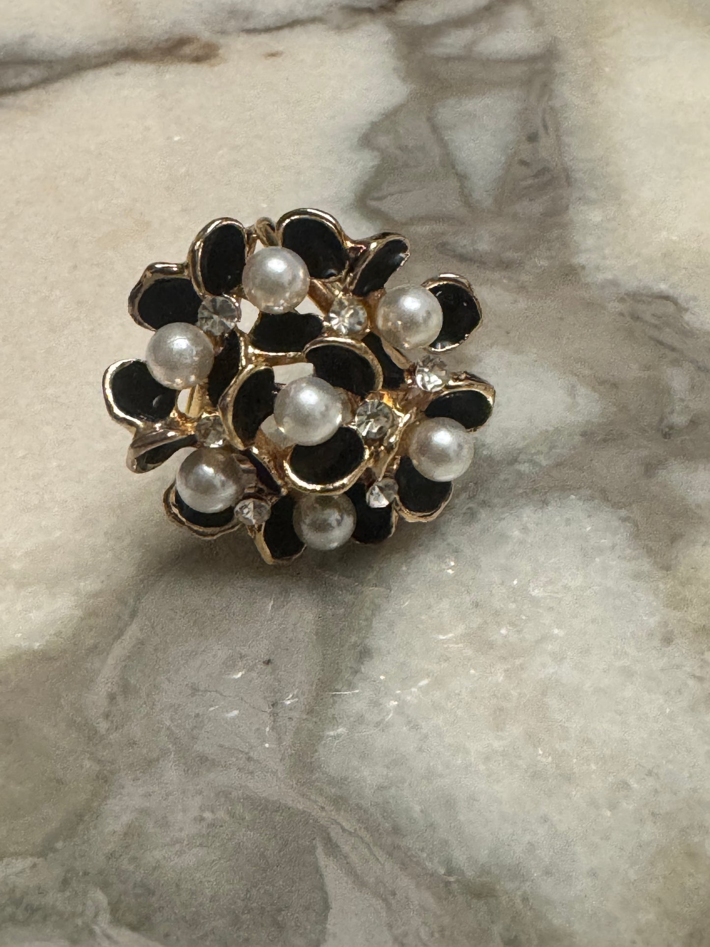 Elegant Scarf Holders – Decorative Collection
