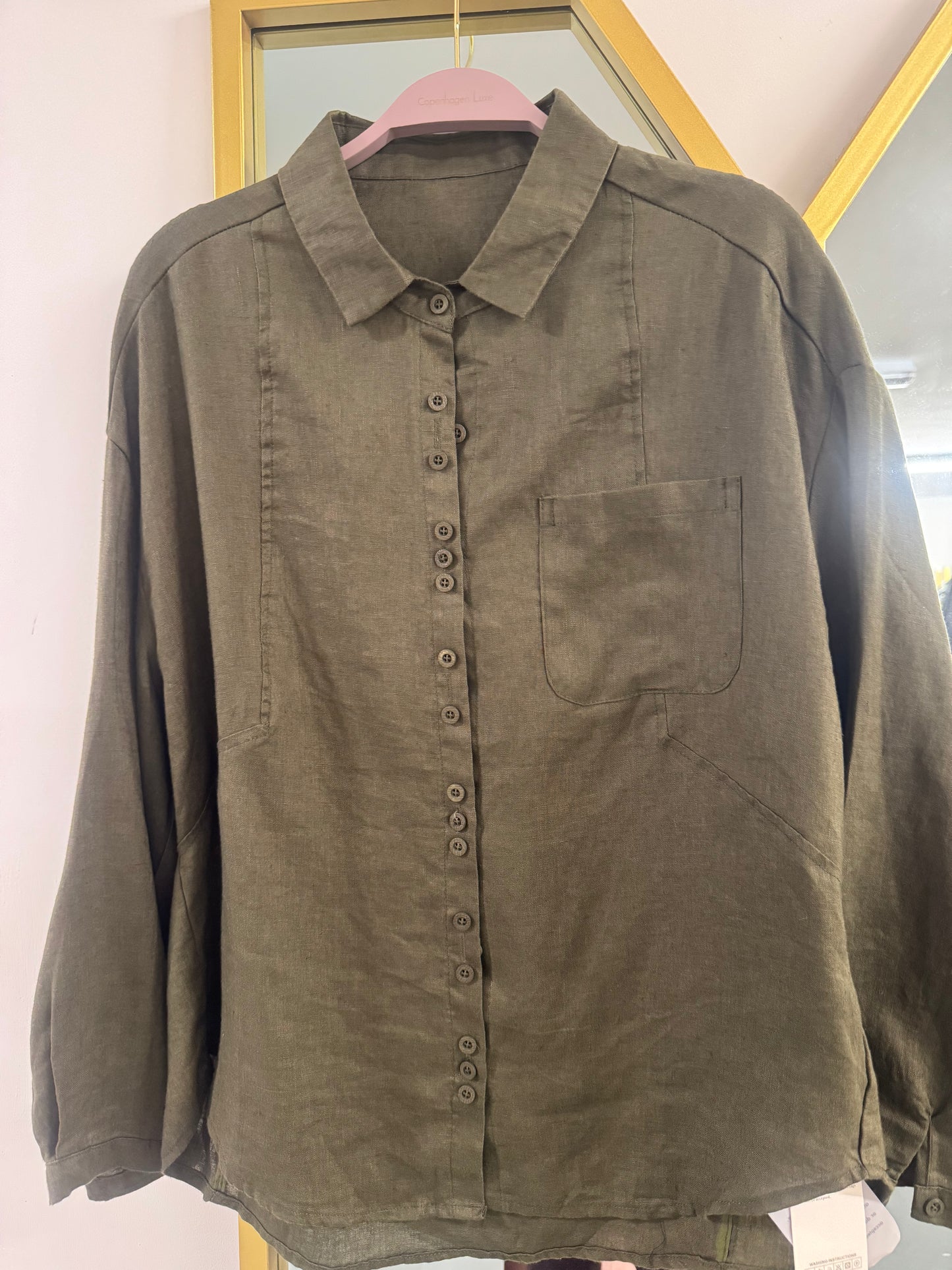 100% Linen Relaxed Fit Button-Down Shirt