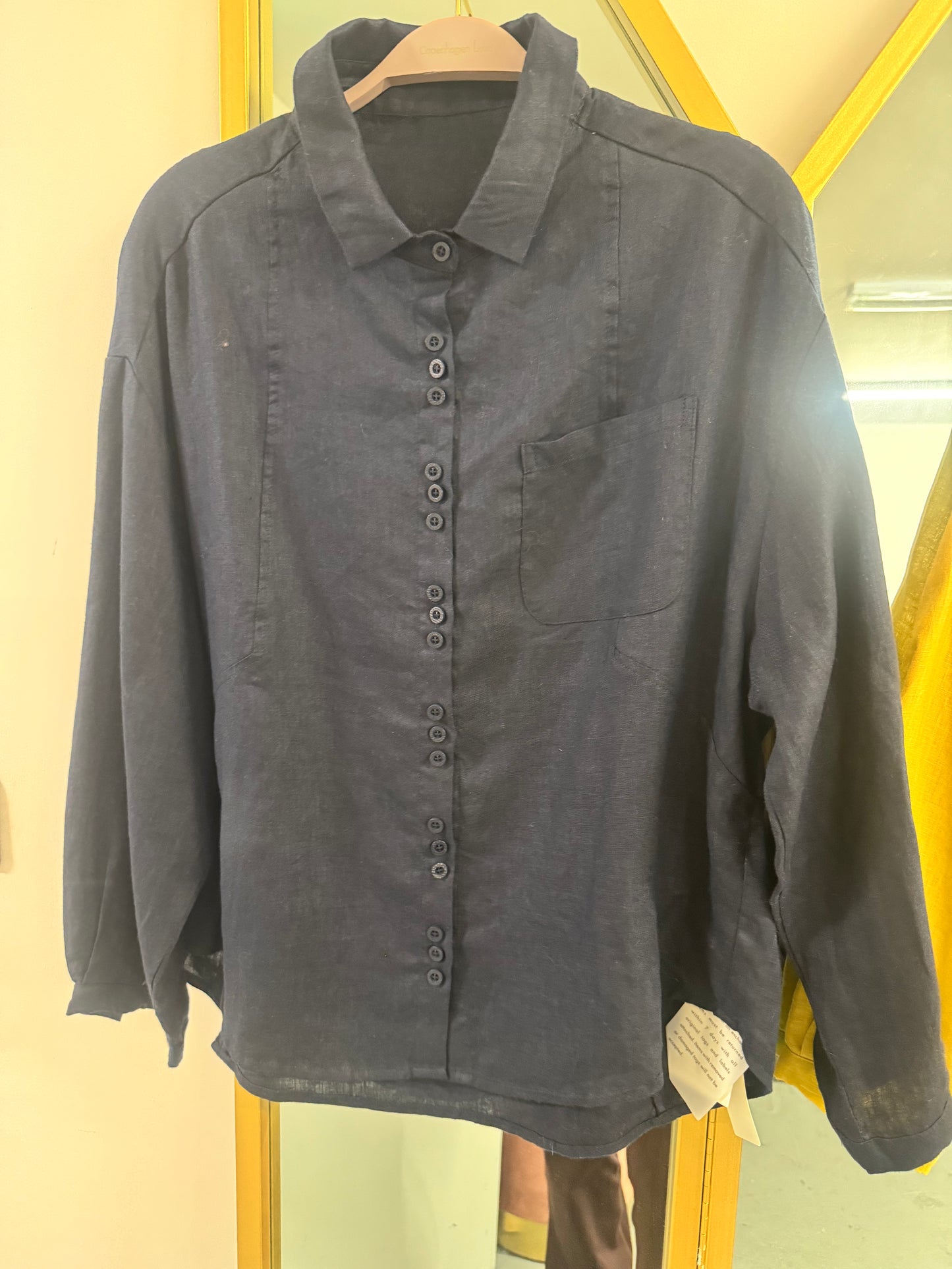 100% Linen Relaxed Fit Button-Down Shirt