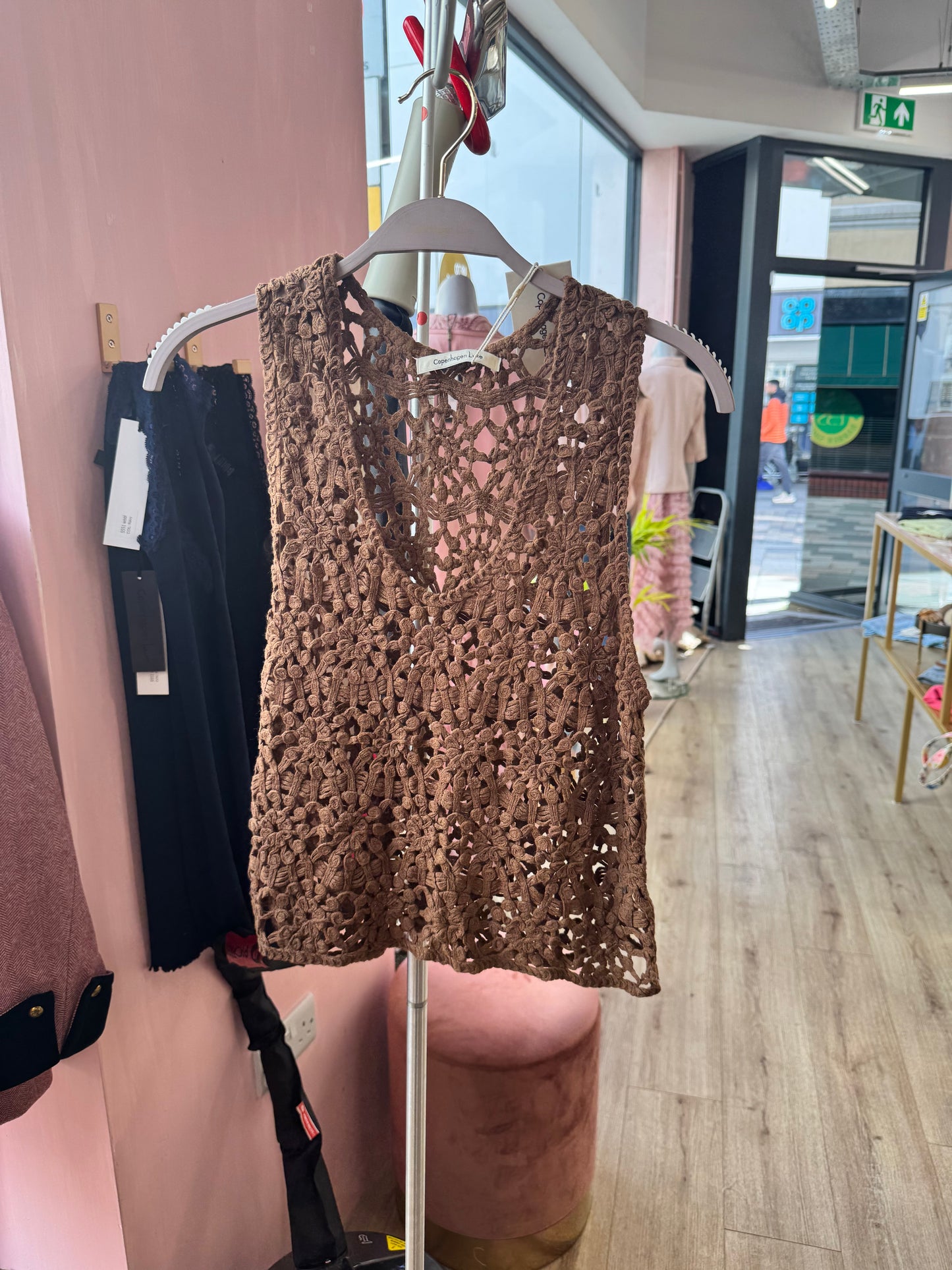 Crochet Sleeveless Top (Brown)