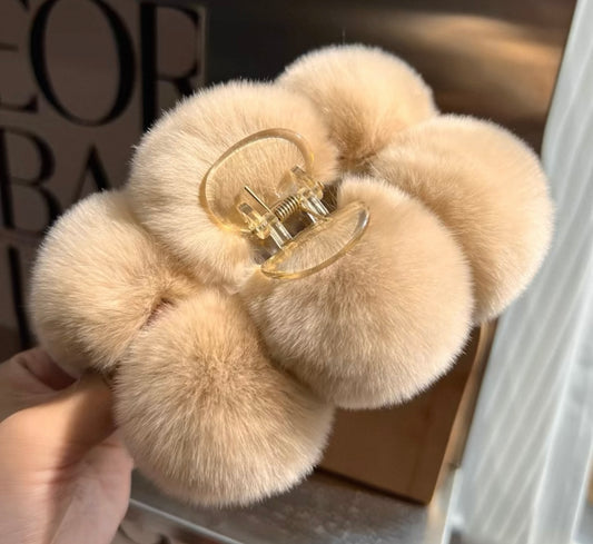 Fluffy Flower Hair Claw –
