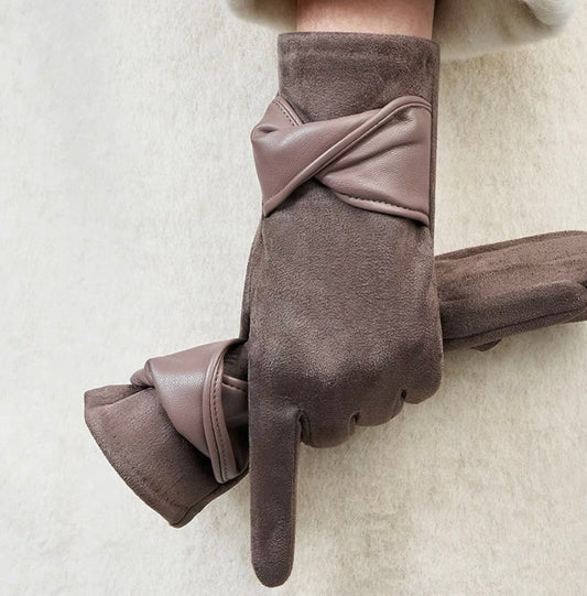 Suede Gloves with Crossover Detail