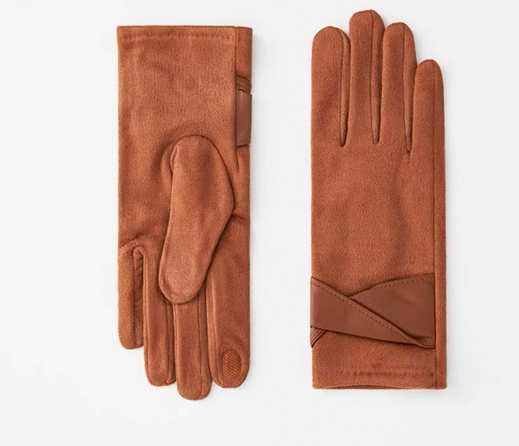 Suede Gloves with Crossover Detail