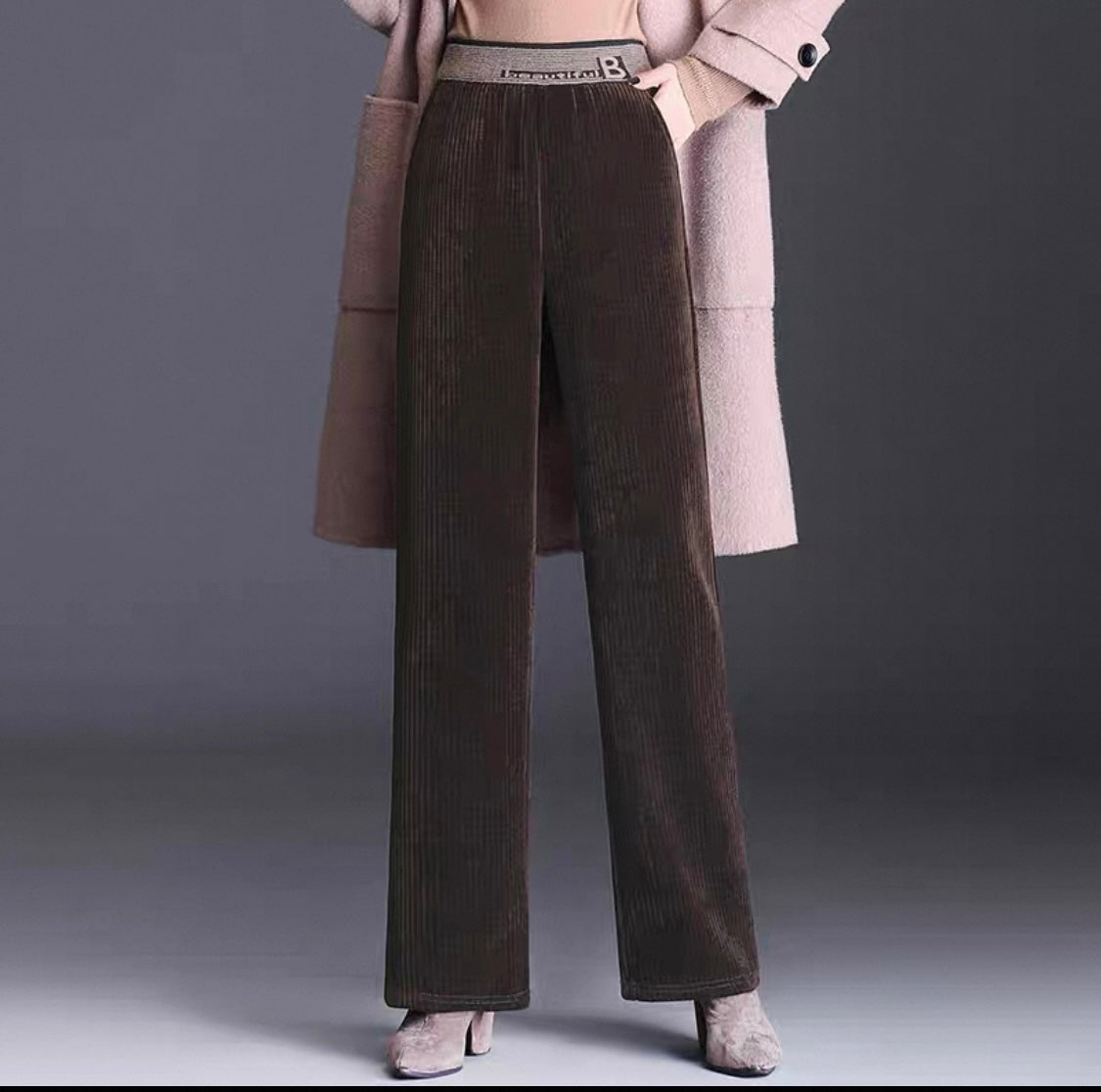 Velvet-Ribbed Pants – Deep Navy