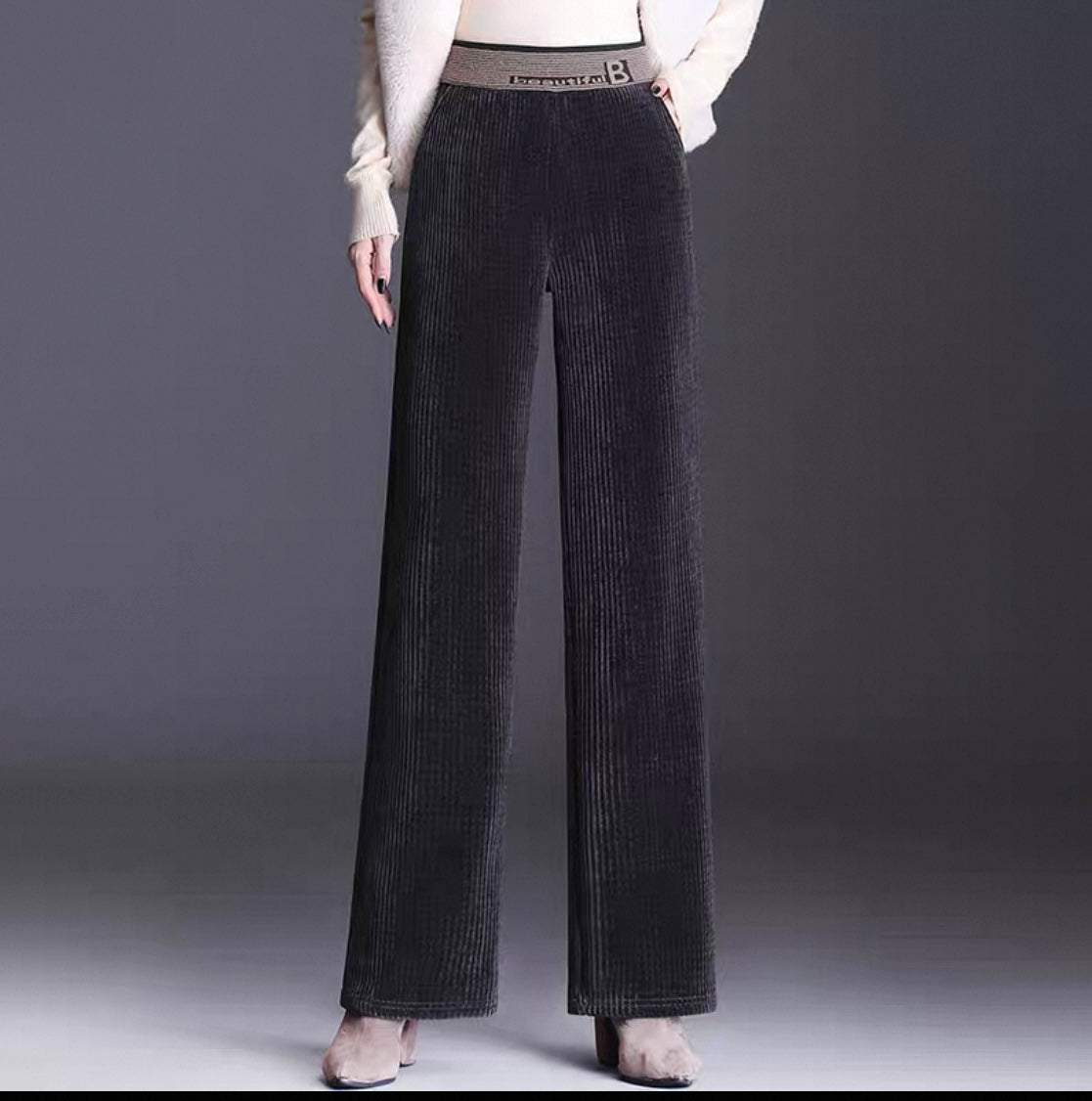 Velvet-Ribbed Pants – Deep Navy