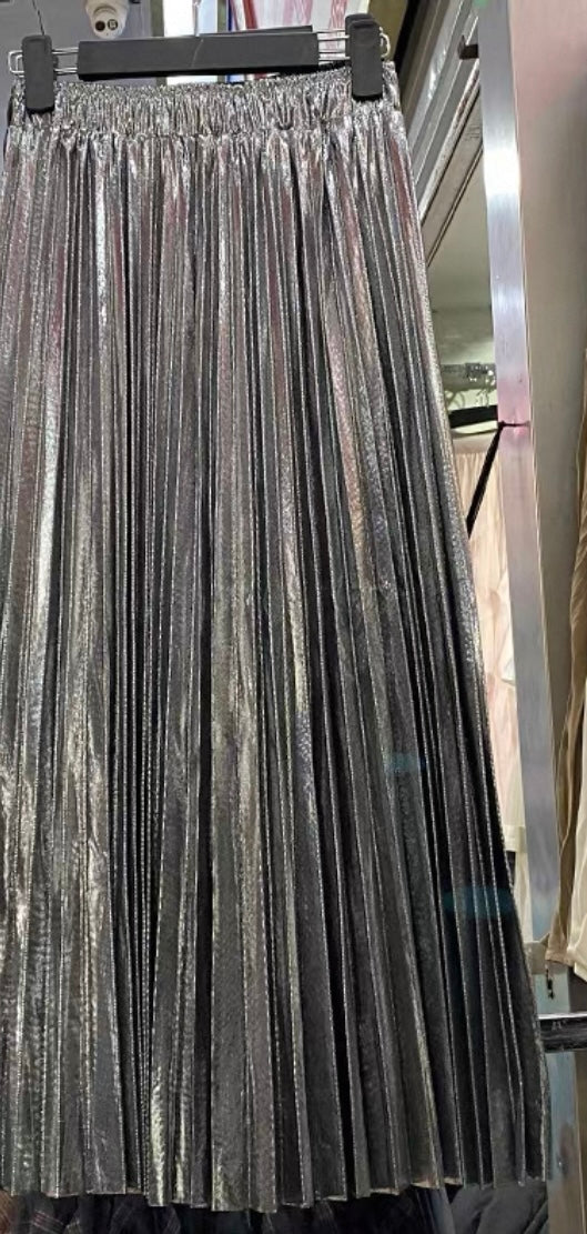 Metallic Pleated Skirt