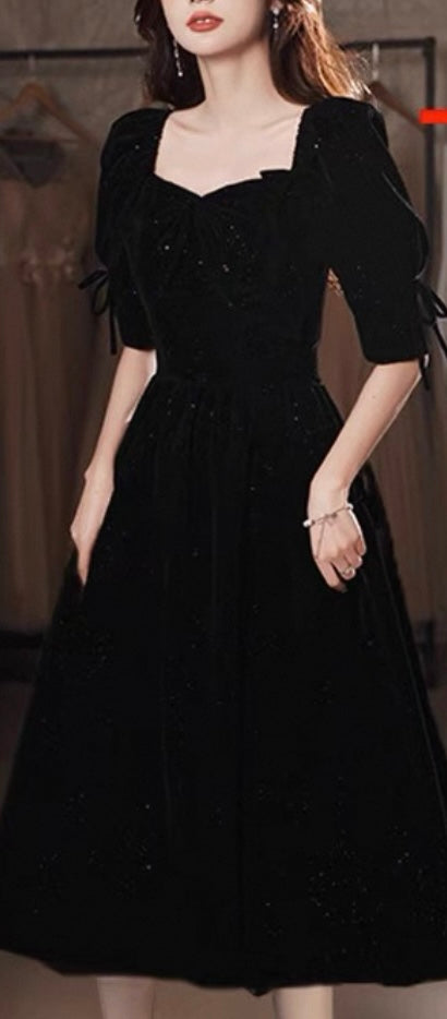 Velvet Midi Dress – Black