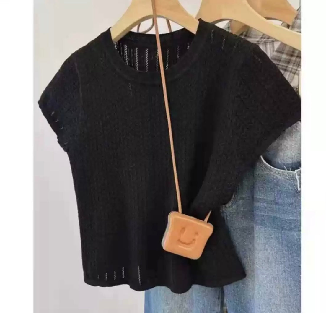 Lightweight Knit Top – Soft Comfort Fit