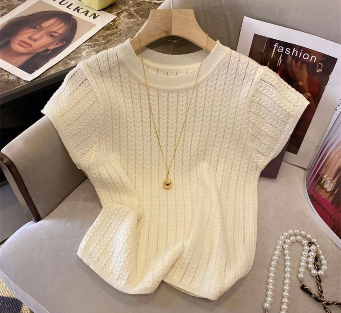Lightweight Knit Top – Soft Comfort Fit