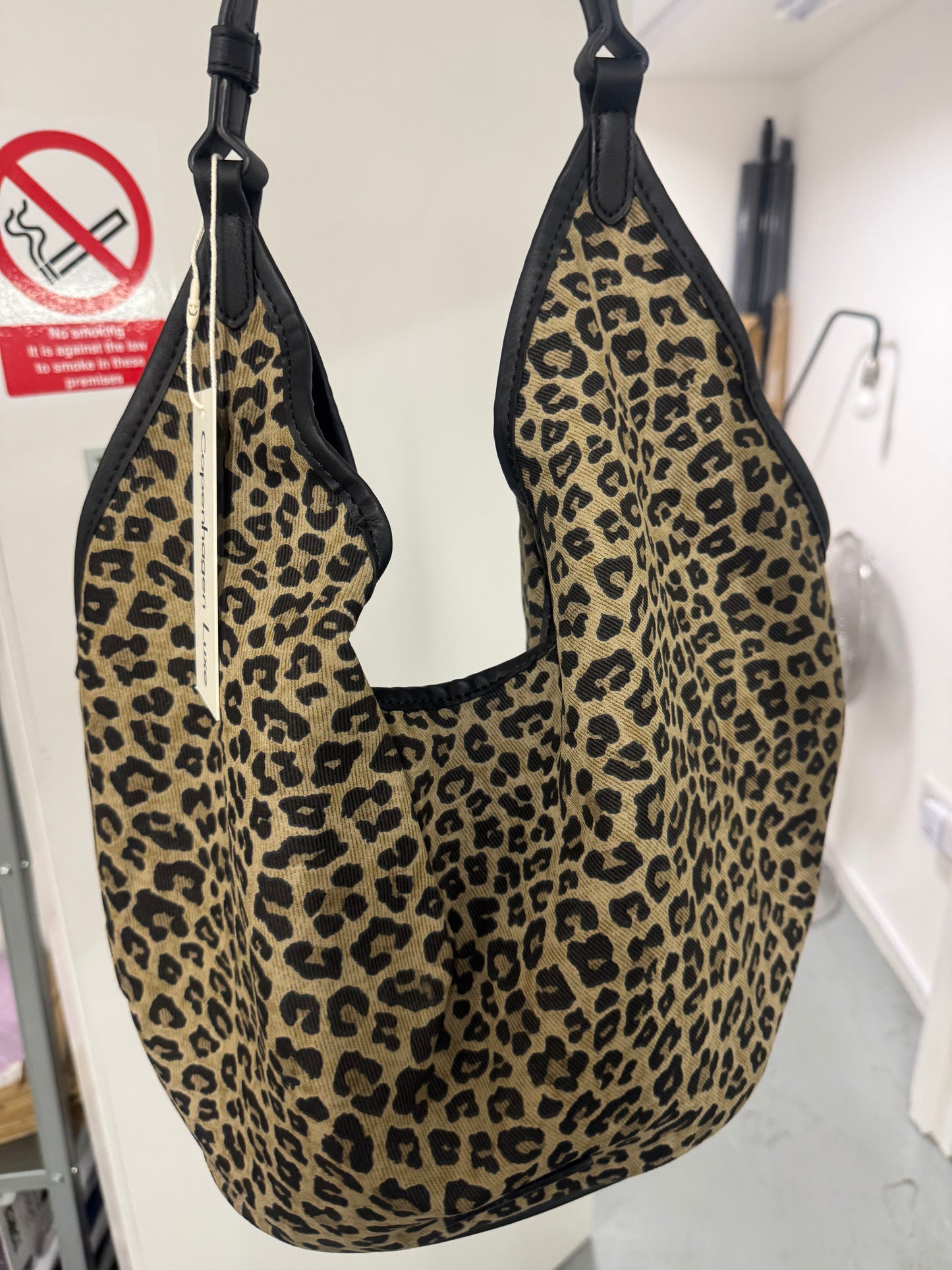 Oversized Leopard Bag – Tote Style