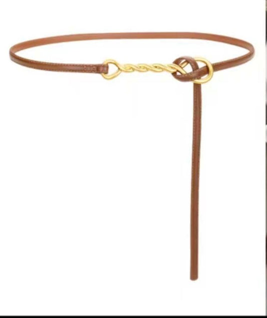 Twist-Link Minimal Belt